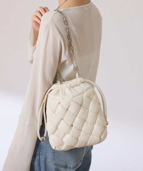 PAPILLONNER(パピヨネ)の「【OT】スクエアメッシュショルダー(ショルダーバッグ・レディース・ブラック/アイボリー・FREE)」の6枚目の写真