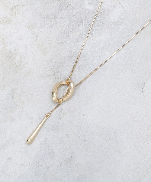 OPAQUE.CLIP（オペークドットクリップ）の「Y字リングしずくメタルネックレス（ネックレス・レディース・シルバー/ゴールド・00）」の4枚目の写真
