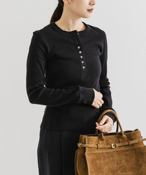 URBAN RESEARCH（アーバンリサーチ）の「ヘンリーネックリブカットソー（Tシャツ/カットソー・レディース・ホワイト系その他/ブラック・FREE）」の2枚目の写真