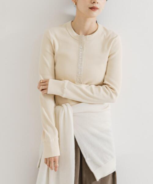 URBAN RESEARCH（アーバンリサーチ）の「ヘンリーネックリブカットソー（Tシャツ/カットソー・レディース・ホワイト系その他/ブラック・FREE）」の4枚目の写真