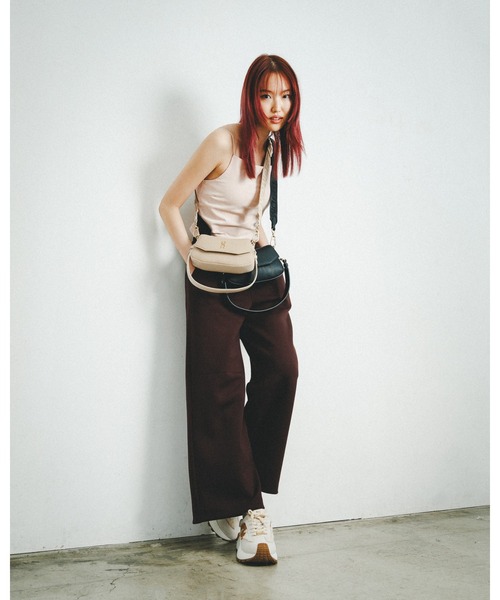 STEVE MADDEN（スティーブマデン）の「ラウンドフラップショルダーバッグ/S.MADDEN BTAIGA-VA（ショルダーバッグ・レディース・ブラック×ゴールド/ベージュ系その他・F）」の5枚目の写真