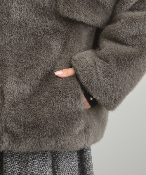 couture brooch（クチュールブローチ）の「【ふわふわ・上品】ミンクフェイクファーアウター（ブルゾン・レディース・ブラウン系/ダークブラウン/アイボリー・38/40）」の4枚目の写真