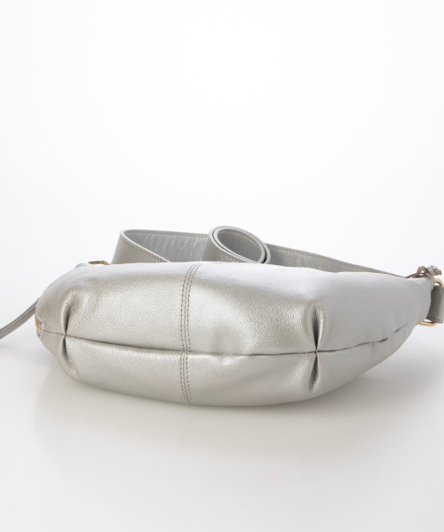 ATLANTA（アトランタ）の「アトランタ ATLANTA / やぎ革軽量ハーフムーンショルダー（ショルダーバッグ・レディース・ベージュ/シルバー系その他3/ブラック/カーキ・FREE）」の12枚目の写真