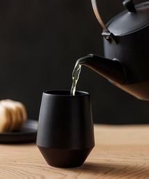 kuros'（クロス）の「【kuros'オリジナル】美濃焼 Frustum 湯呑み 黒 箱入り（食器）」