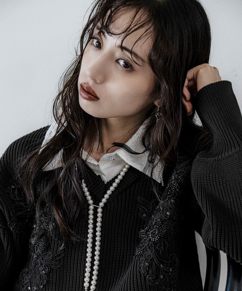 HARE（ハレ）の「レースパーツVネックニット(HARE)（ニット/セーター・レディース・ボルドー/ブラック・FREE）」の4枚目の写真