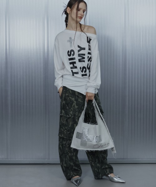 SETUPEXE(セットアップイーエックスイー)の「【SETUP‐EXE】BOLD LETTERING LOOSE TOP / 【セットアップエグゼ】ボールドレタリングルーズ長袖Tシャツ(Tシャツ/カットソー・レディース・ブラック/ホワイト・ONE SIZE)」の4枚目の写真