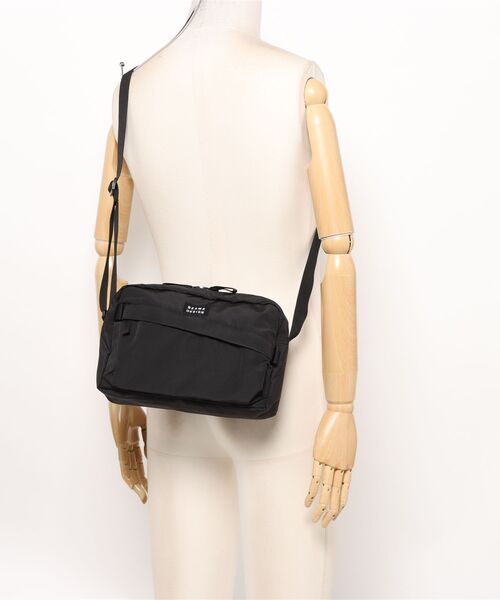 BEAMS DESIGN(ビームス デザイン)の「BEAMSDESIGN(ビームスデザイン)Diagonal ショルダーバッグ(ショルダーバッグ・メンズ・ブラック/カーキ/オリーブ/ネイビー・FREE)」の5枚目の写真