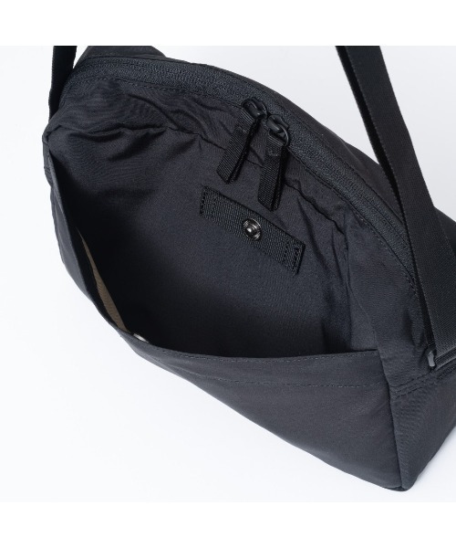 BEAMS DESIGN(ビームス デザイン)の「BEAMSDESIGN(ビームスデザイン)Diagonal ショルダーバッグ(ショルダーバッグ・メンズ・ブラック/カーキ/オリーブ/ネイビー・FREE)」の19枚目の写真
