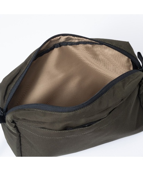 BEAMS DESIGN(ビームス デザイン)の「BEAMSDESIGN(ビームスデザイン)Diagonal ショルダーバッグ(ショルダーバッグ・メンズ・ブラック/カーキ/オリーブ/ネイビー・FREE)」の10枚目の写真