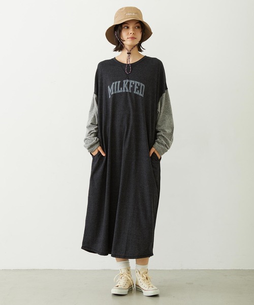 MILKFED.(ミルクフェド)の「COLLEGE LOGO LONG DRESS(ワンピース・レディース・ブラック/ブラウン/ネイビー・ONE SIZE)」の8枚目の写真