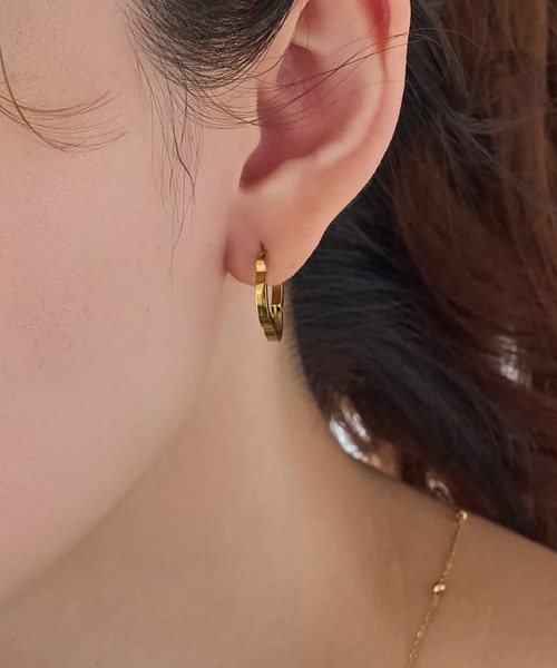 Phoebe（フィービィー）の「【金属アレルギー対応】ストレートワンタッチフープピアス/サージカルステンレス（片耳）（ピアス（片耳用）・レディース・シルバー系2/ゴールド系1/シルバー系1/ゴールド系2・FREE）」の8枚目の写真