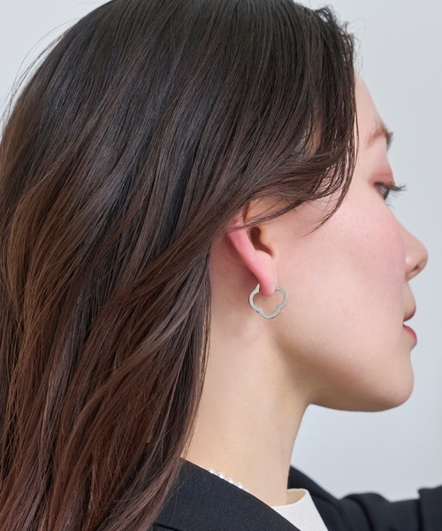 Phoebe（フィービィー）の「【金属アレルギー対応】ストレートワンタッチフープピアス/サージカルステンレス（片耳）（ピアス（片耳用）・レディース・シルバー系2/ゴールド系1/シルバー系1/ゴールド系2・FREE）」の13枚目の写真