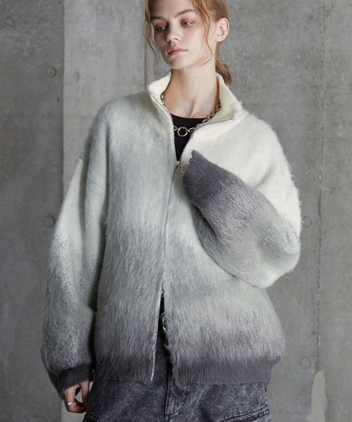 SERACE(セラス)の「【SERACE】Loose shaggy gradation drivers knit / ルーズシャギーグラデーションドライバーズニット(ニット/セーター・メンズ・ホワイト/ブラック/ブルー・L/M/S)」の5枚目の写真