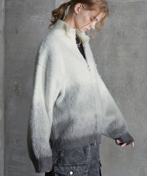 SERACE(セラス)の「【SERACE】Loose shaggy gradation drivers knit / ルーズシャギーグラデーションドライバーズニット(ニット/セーター・メンズ・ホワイト/ブラック/ブルー・L/M/S)」の9枚目の写真