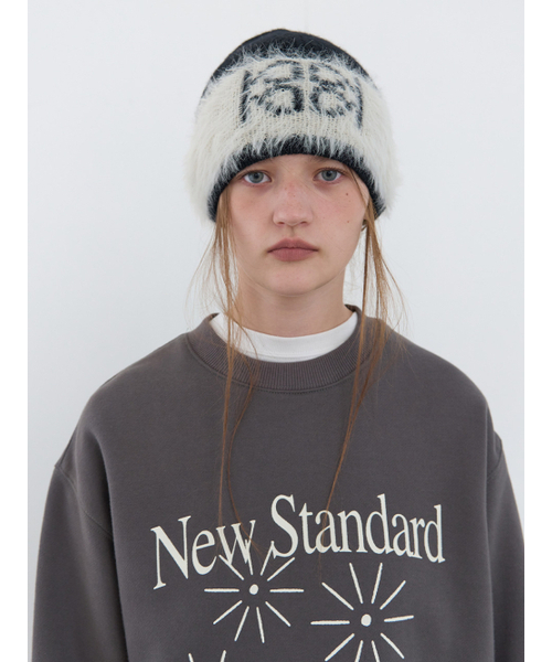 セール】Emblem Knit Beanie UNISEX Black Ivory（ニットキャップ