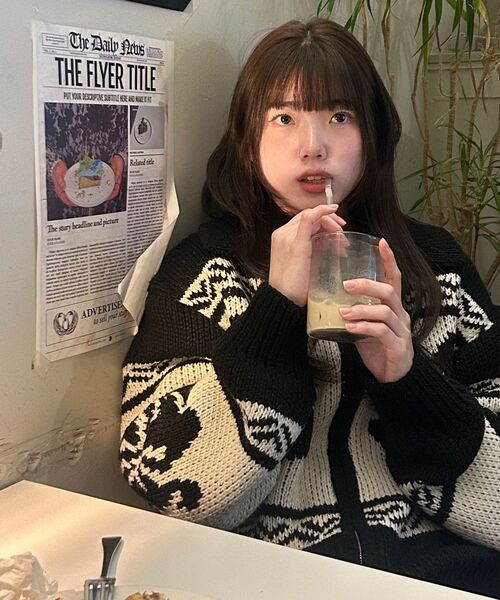 ROCKCAKE(ロックケーキ)の「Flower Cowichan Cardigan - Black/Beige(カーディガン/ボレロ・レディース・その他・SMALL)」の8枚目の写真