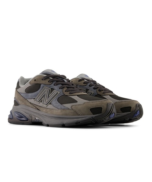 NEW BALANCE(ニューバランス)の「Abzorb 2010(スニーカー・メンズ・ダークグレー・22.0cm/22.5cm/23.0cm/23.5cm/24.0cm/24.5cm/25.0cm/25.5cm/26.0cm/26.5cm/27.0cm/27.5cm/28.0cm/28.5cm/29.0cm/30.0cm)」の2枚目の写真