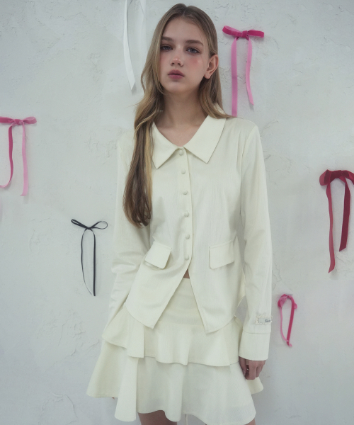 Vivacious(ビバシャス)の「Belle Etage Shirt_2Colors(シャツ/ブラウス・レディース・ブラック/クリーム・SMALL/MEDIUM)」の4枚目の写真