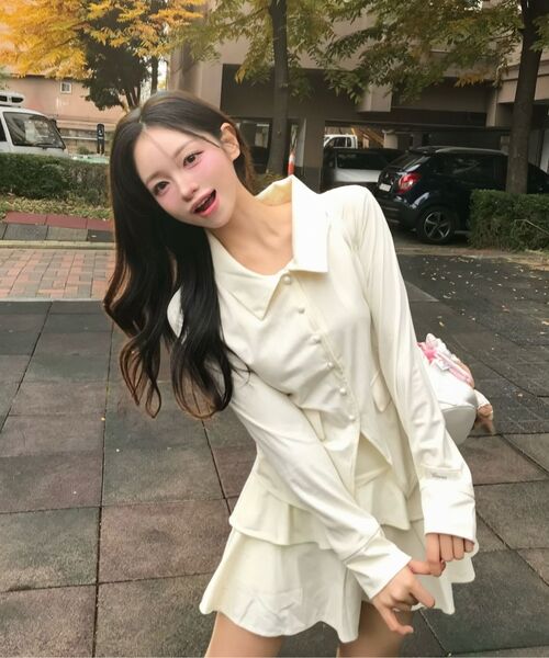 Vivacious(ビバシャス)の「Belle Etage Shirt_2Colors(シャツ/ブラウス・レディース・ブラック/クリーム・SMALL/MEDIUM)」の3枚目の写真