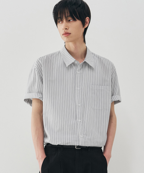 DRAW FIT（ドローフィット）の「セイヤーハーフストライプシャツ[WHITE]（シャツ/ブラウス・メンズ・その他・MEDIUM/LARGE/X-LARGE）」の2枚目の写真