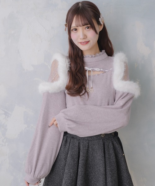 couture BY ROJITA（クチュールバイロジータ）の「ファーショルダートップス（Tシャツ/カットソー・レディース・パープル/ホワイト/ブラック・FREE）」の12枚目の写真