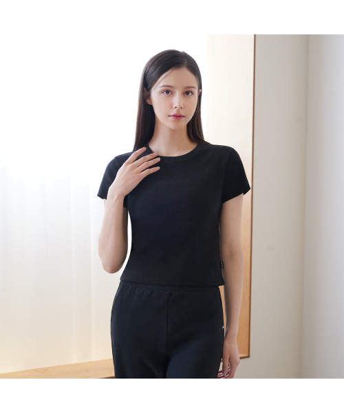 SKULLPIG(スカルピグ)の「SWT25040-01 コートニックデイリーTシャツ ブラック(Tシャツ/カットソー・レディース・ブラック・SMALL/MEDIUM/LARGE/X-LARGE)」の1枚目の写真
