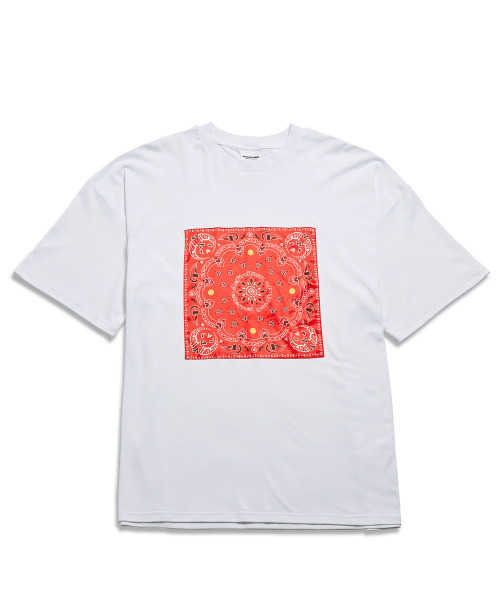 VERSE ONE(バースワン)の「PAISLEY LOGO BANDANA T-SHIRTS WHITE/RED(Tシャツ/カットソー・メンズ・その他・LARGE/MEDIUM/SMALL)」の3枚目の写真