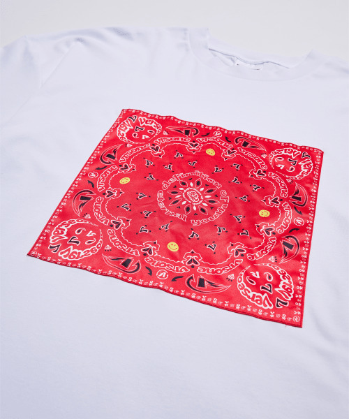 VERSE ONE(バースワン)の「PAISLEY LOGO BANDANA T-SHIRTS WHITE/RED(Tシャツ/カットソー・メンズ・その他・LARGE/MEDIUM/SMALL)」の4枚目の写真