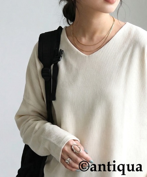 antiqua(アンティカ)の「シュッと美 起毛 リブ トップス(Tシャツ/カットソー・レディース・ブルー/ブラック系その他/グレー系その他/ブラック/アイボリー/レッド系その他/レッド/パープル系その他/ベージュ系その他/ホワイト系その他/パープル/ブルー系その他/ベージュ/ダークグレー・ONESIZE)」の2枚目の写真