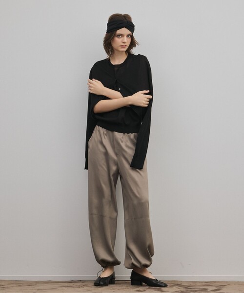 Diagram(ダイアグラム)の「マットサテンバレルパンツ(その他パンツ・レディース・カーキ/ブラック・36)」の1枚目の写真