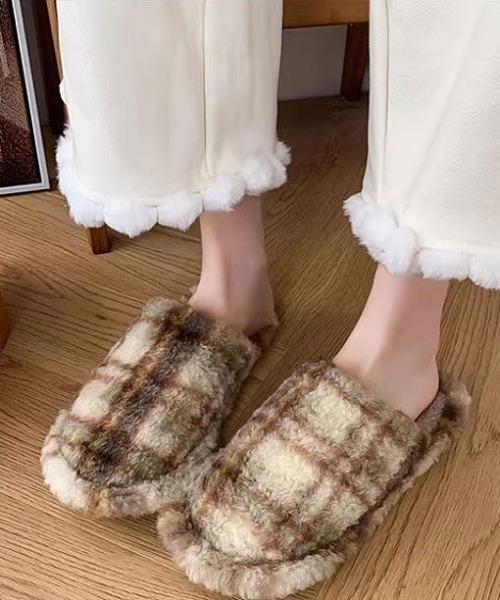 ammy.（エイミードット）の「【 ammy. / エイミードット 】 ふわもこ チェック柄 スリッパ（ルームシューズ/スリッパ・レディース・パープル系/ブルー系/ベージュ系・FREE）」の8枚目の写真
