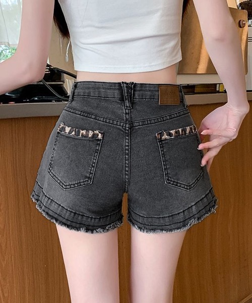 Riff(リフ)の「折り返しヒョウ柄デニムショートパンツ(デニムパンツ・レディース・ブラック・L/M/S)」の14枚目の写真