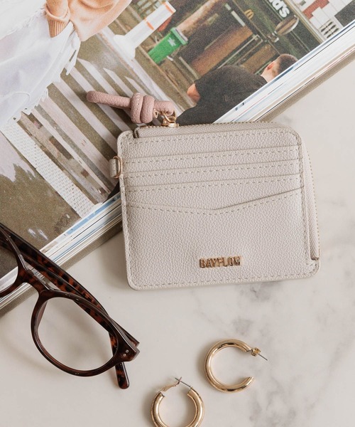BAYFLOW(ベイフロー)の「ノットハンドルフラグメントケース(財布・レディース・ブラック/アイボリー/ブルー・FREE)」の1枚目の写真