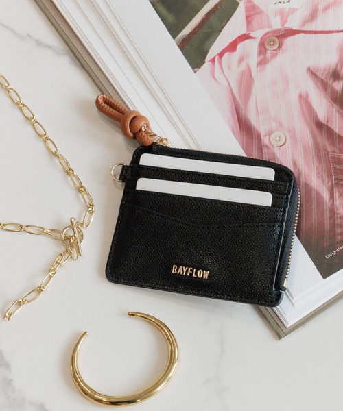BAYFLOW(ベイフロー)の「ノットハンドルフラグメントケース(財布・レディース・ブラック/アイボリー/ブルー・FREE)」の2枚目の写真
