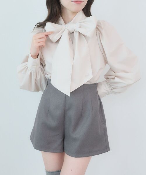 MAJESTIC LEGON(マジェスティックレゴン)の「バリエボウタイブラウス(シャツ/ブラウス・レディース・ホワイト系その他2/ブルー/オフホワイト/ホワイト系その他/ピンク・MEDIUM)」の5枚目の写真