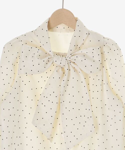 MAJESTIC LEGON(マジェスティックレゴン)の「バリエボウタイブラウス(シャツ/ブラウス・レディース・ホワイト系その他2/ブルー/オフホワイト/ホワイト系その他/ピンク・MEDIUM)」の6枚目の写真