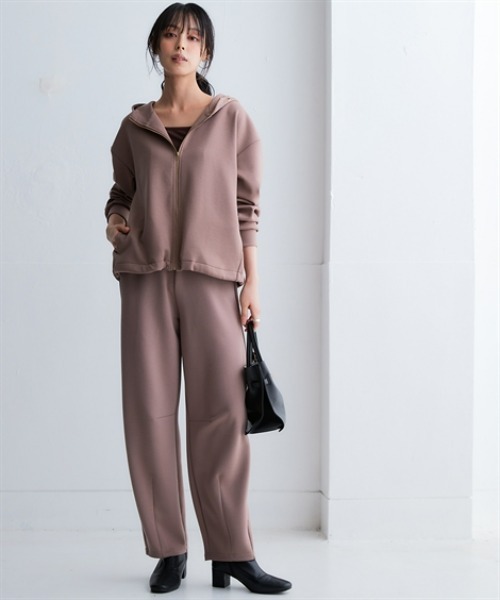 nissen(ニッセン)の「なめらかポンチ素材バレルレッグパンツ(セットアップ可能)<大きいサイズ有>(その他パンツ・レディース・チャコールグレー/ダークグリーン/モカ/ブラック・LL/L/M/S/3L)」の16枚目の写真