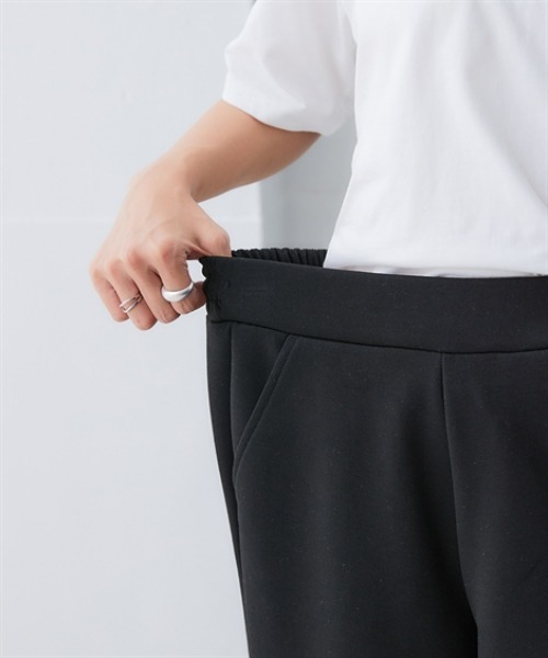 nissen(ニッセン)の「なめらかポンチ素材バレルレッグパンツ(セットアップ可能)<大きいサイズ有>(その他パンツ・レディース・チャコールグレー/ダークグリーン/モカ/ブラック・LL/L/M/S/3L)」の20枚目の写真