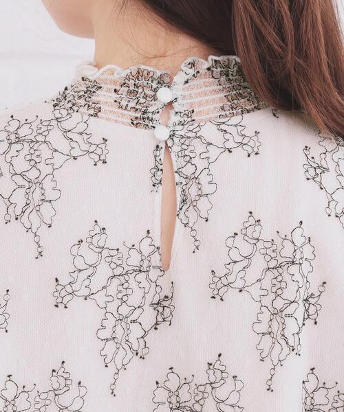 index(インデックス)の「フリルハイネックレーストップス【洗濯機OK】(シャツ/ブラウス・レディース・オフホワイト/ブラック/ベージュ系その他7・42/40/38/36)」の20枚目の写真