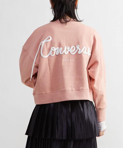 CONVERSE TOKYO(コンバーストウキョウ)の「BACK SPINDLE LOGO SWEAT(スウェット・レディース・ブルー/セージグリーン/杢グレー/ブラック/ピンク/アイボリー・FREE)」の6枚目の写真