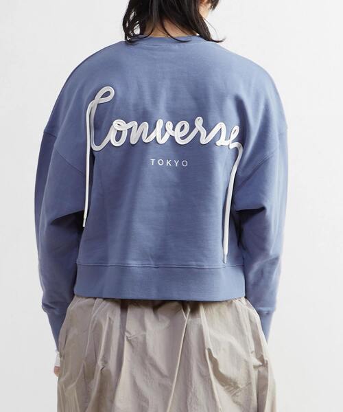CONVERSE TOKYO(コンバーストウキョウ)の「BACK SPINDLE LOGO SWEAT(スウェット・レディース・ブルー/セージグリーン/杢グレー/ブラック/ピンク/アイボリー・FREE)」の5枚目の写真