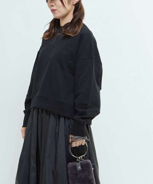 CONVERSE TOKYO(コンバーストウキョウ)の「BACK SPINDLE LOGO SWEAT(スウェット・レディース・ブルー/セージグリーン/杢グレー/ブラック/ピンク/アイボリー・FREE)」の20枚目の写真