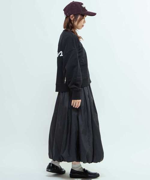 CONVERSE TOKYO(コンバーストウキョウ)の「BACK SPINDLE LOGO SWEAT(スウェット・レディース・ブルー/セージグリーン/杢グレー/ブラック/ピンク/アイボリー・FREE)」の18枚目の写真