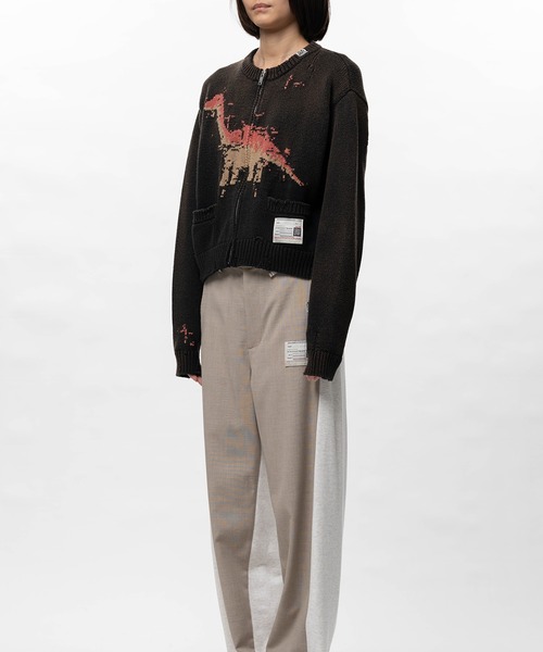 Maison MIHARA YASUHIRO(メゾンミハラヤスヒロ)の「Dinosaur Jacquard Knit Cardigan(カーディガン/ボレロ・レディース・ブラック/ベージュ・36/38)」の8枚目の写真