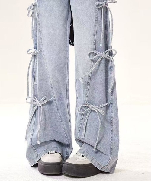 Ressaca(レサーカ)の「サイドリボンワイドデニムパンツ(デニムパンツ・レディース・ブルー・M/S/L)」の4枚目の写真