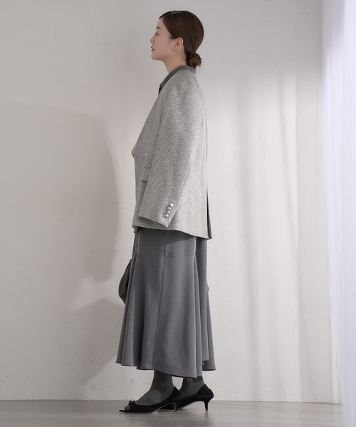 IENA(イエナ)の「&NAVY ツィーディーダブルジャケット(ノーカラージャケット・レディース・ベージュ/ネイビー・36/38)」の17枚目の写真