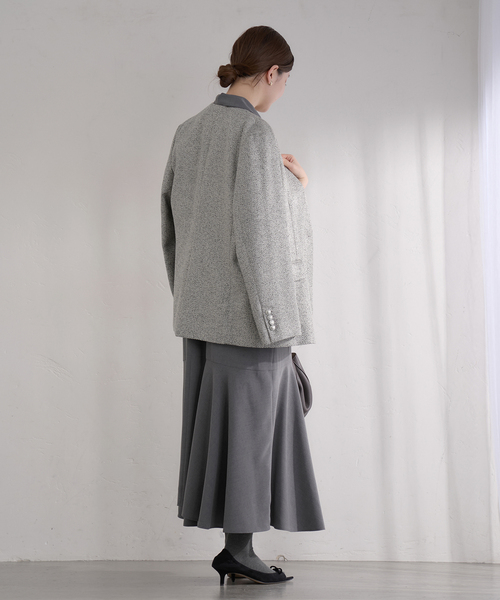 IENA(イエナ)の「&NAVY ツィーディーダブルジャケット(ノーカラージャケット・レディース・ベージュ/ネイビー・36/38)」の18枚目の写真