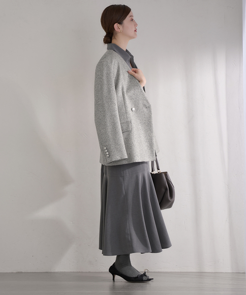 IENA(イエナ)の「&NAVY ツィーディーダブルジャケット(ノーカラージャケット・レディース・ベージュ/ネイビー・36/38)」の19枚目の写真