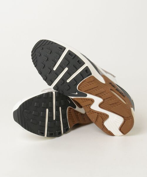 NIKE（ナイキ）の「ナイキ NIKE ナイキ エア マックス エクシー（スニーカー・メンズ・ホワイト・25.0cm/25.5cm/26.0cm/26.5cm/27.0cm/27.5cm/28.0cm）」の3枚目の写真
