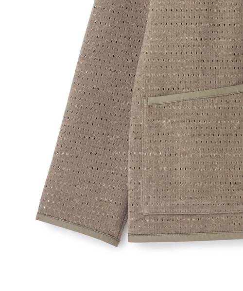 MEN'S BIGI（メンズビギ）の「シアーメッシュスエード ジップカーディガン＜通気性＞＜ストレッチ＞（カーディガン/ボレロ・メンズ・ベージュ/ブラック・03/02）」の7枚目の写真